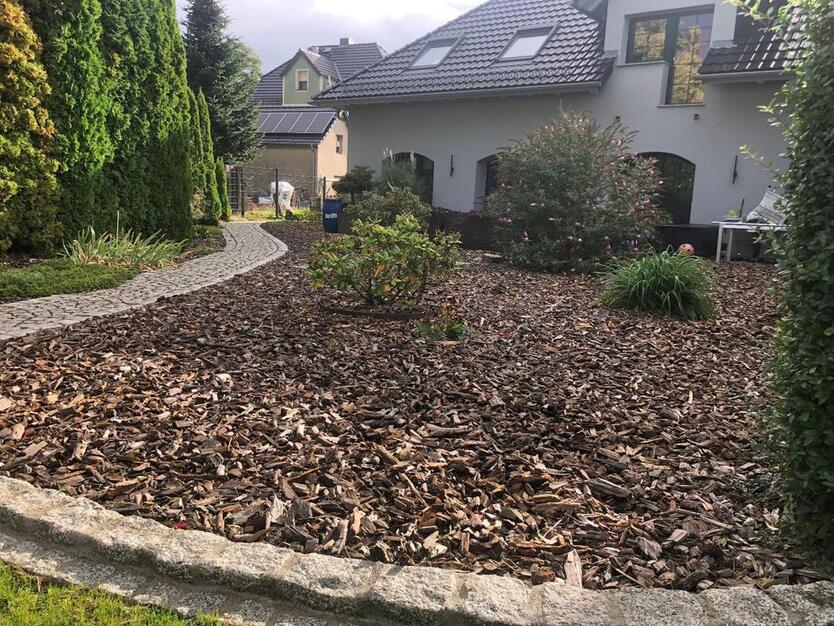 schicke Erdgeschoßwohnung mit Gewölbe in Brauna