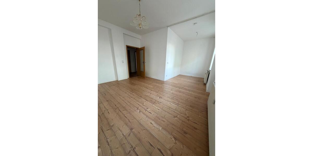 Etagenwohnung Weißenfels - 1 Zimmer, 40 m&sup2;, 290&euro; | Angebot:25181966