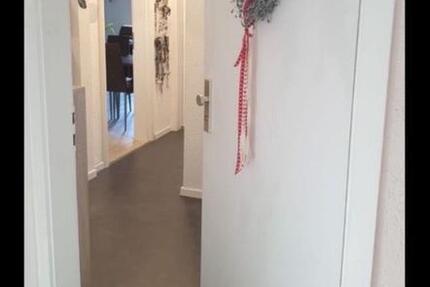 Wohnung Sarstedt - 3 Zimmer, 80 m&sup2;, 900&euro; | Angebot:25157610