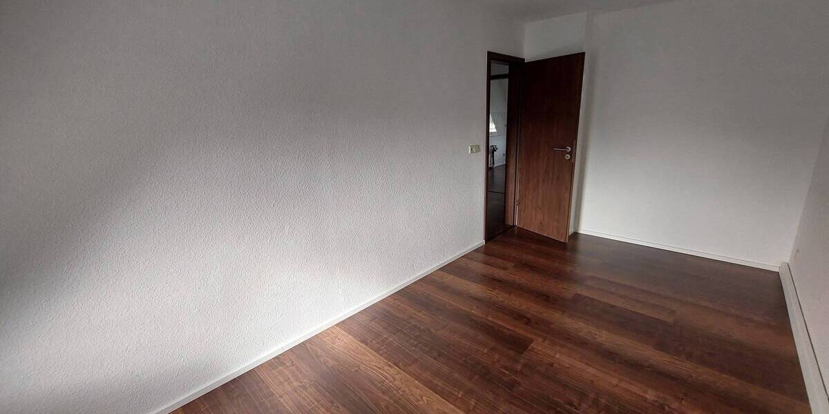Etagenwohnung Roßwein - 2 Zimmer, 39 m&sup2;, 200&euro; | Angebot:25686217
