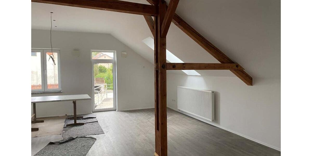 Dachgeschoßwohnung Zachenberg - 3 Zimmer, 1.350&euro; | Angebot:25370227