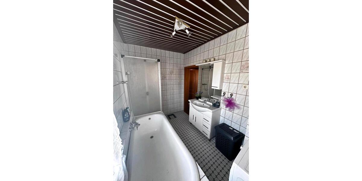 Einfamilienhaus Ellrich - 9 Zimmer, 171 m&sup2;, 1.000&euro; | Angebot:26365197
