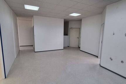 Gewerbeobjekt Karlsbad Langensteinbach - 4 Zimmer, 120 m&sup2;, 900&euro; | Angebot:23982181