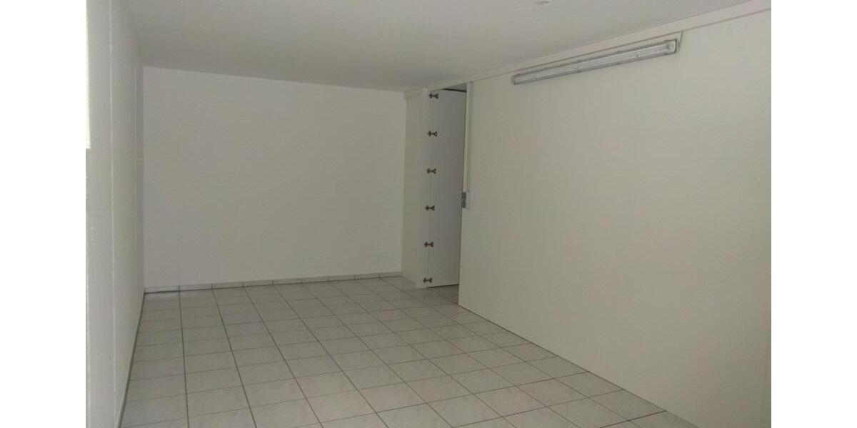 2-Zimmer-Wohnung (1. OG) in Graben mit Balkon und Garage 2 zimmer