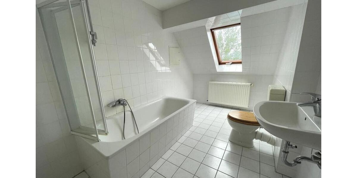 Dachgeschoßwohnung Leipzig Ost - 2 Zimmer, 66 m&sup2;, 679&euro; | Angebot:26645164