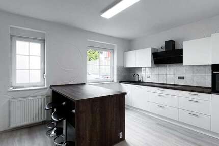 Haus Rodenbach - 5 Zimmer, 197 m&sup2;, 2.100&euro; | Angebot:26749238