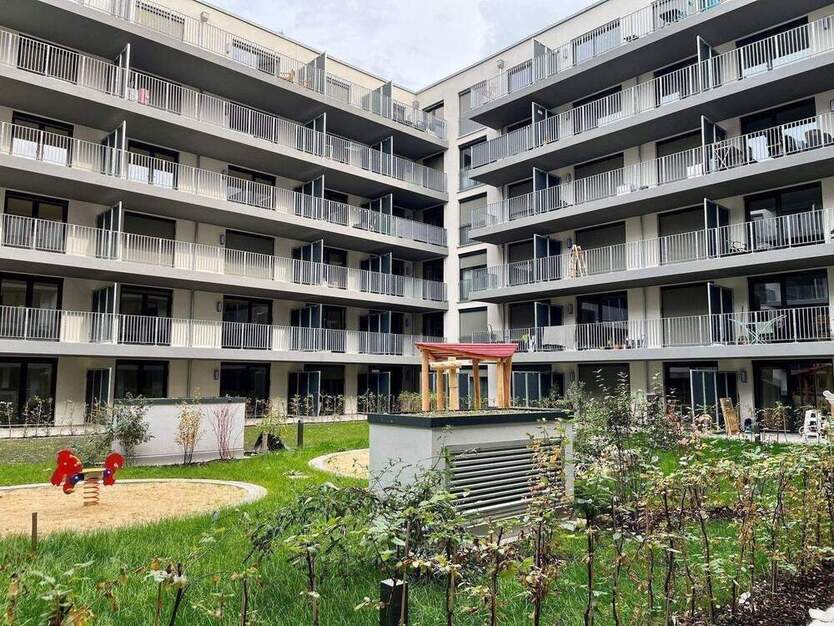 Erstbezug! Möblierte 1-Zimmer-Wohnung mit Balkon!
