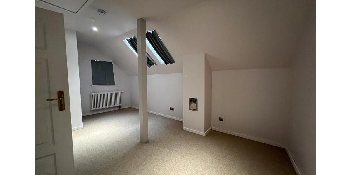 Einfamilienhaus Gießen - 6 Zimmer, 150 m&sup2;, 1.500&euro; | Angebot:18615709