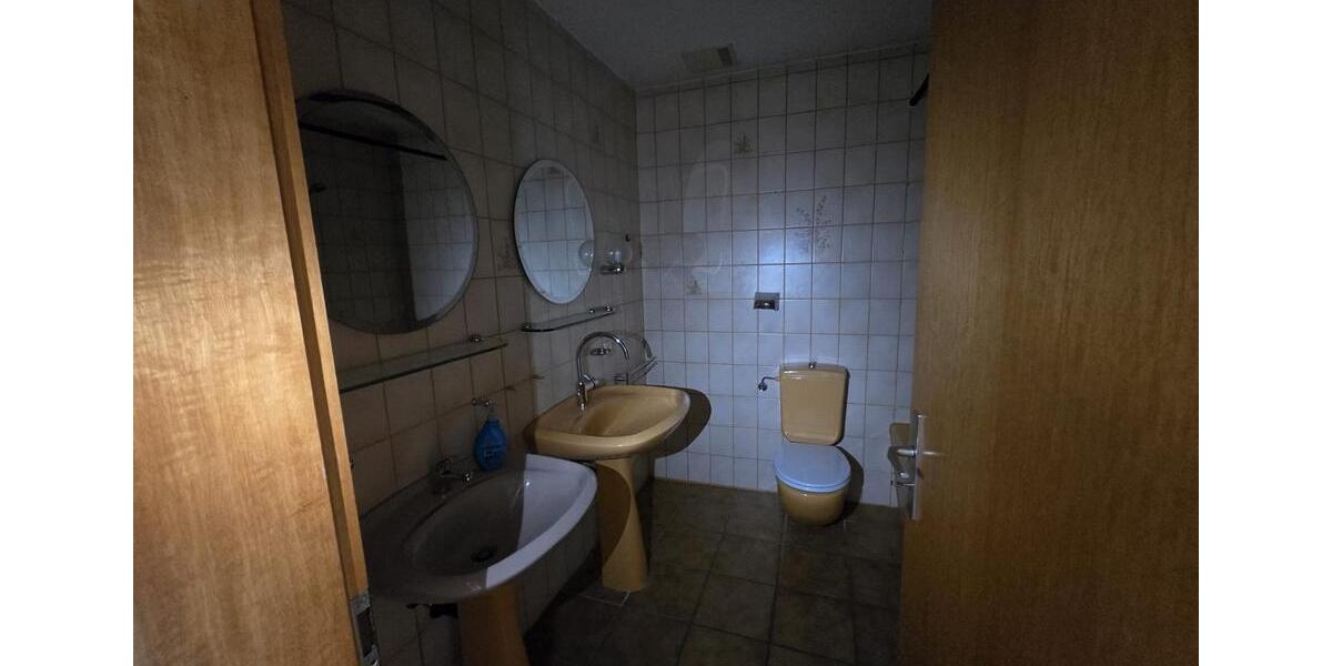 Etagenwohnung Merzig - 5 Zimmer, 140 m&sup2;, 1.100&euro; | Angebot:26591928