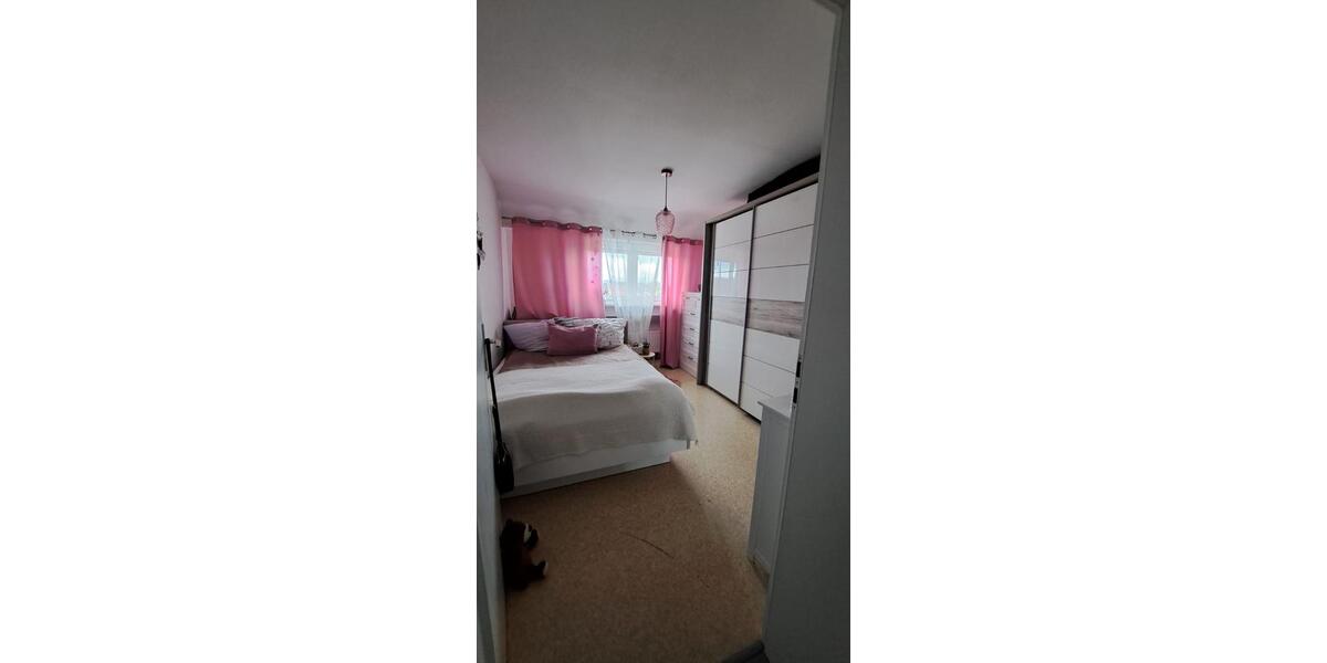 Etagenwohnung Losheim am See - 3 Zimmer, 75 m&sup2;, 700&euro; | Angebot:26549979