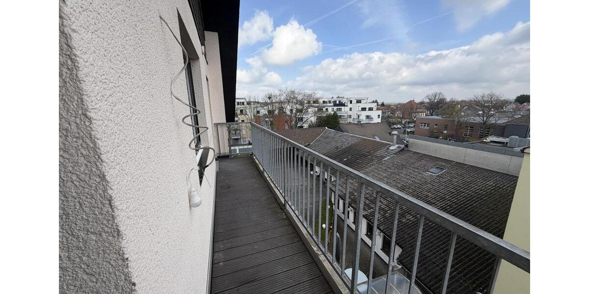 Dachgeschoßwohnung Sankt Augustin - 2 Zimmer, 102 m&sup2;, 1.310&euro; | Angebot:26072587