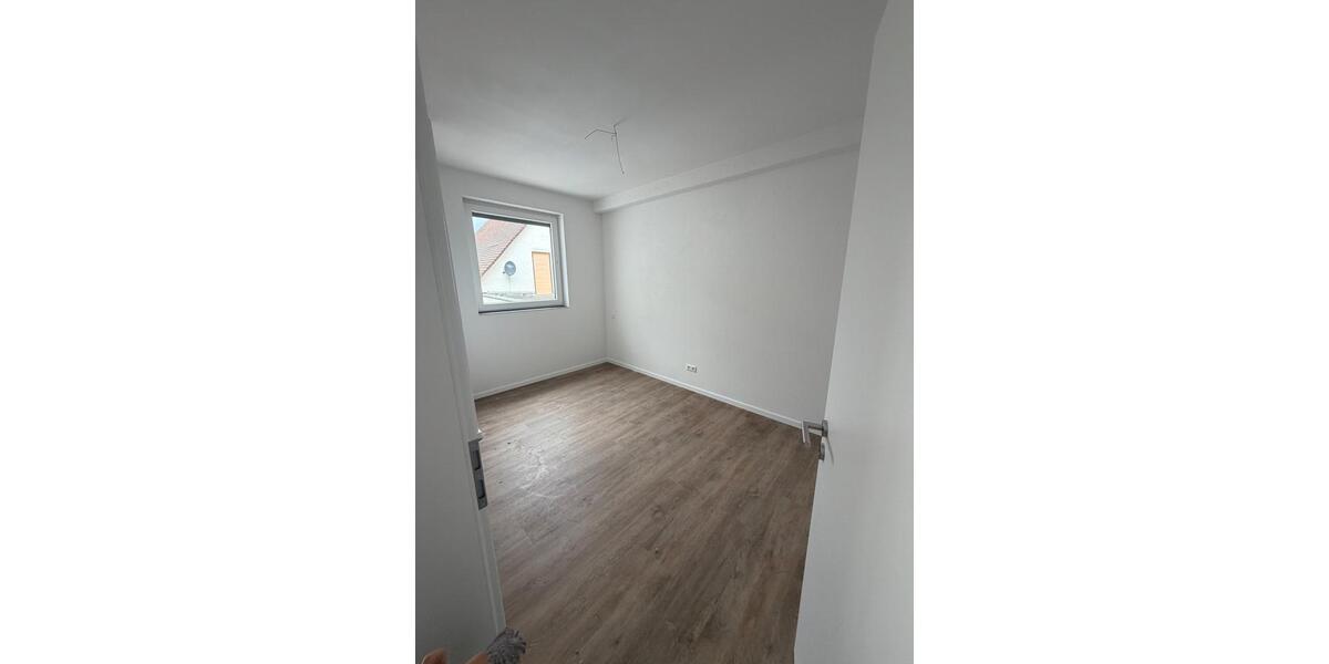 Etagenwohnung Stutensee - 3 Zimmer, 75 m&sup2;, 1.200&euro; | Angebot:26649612