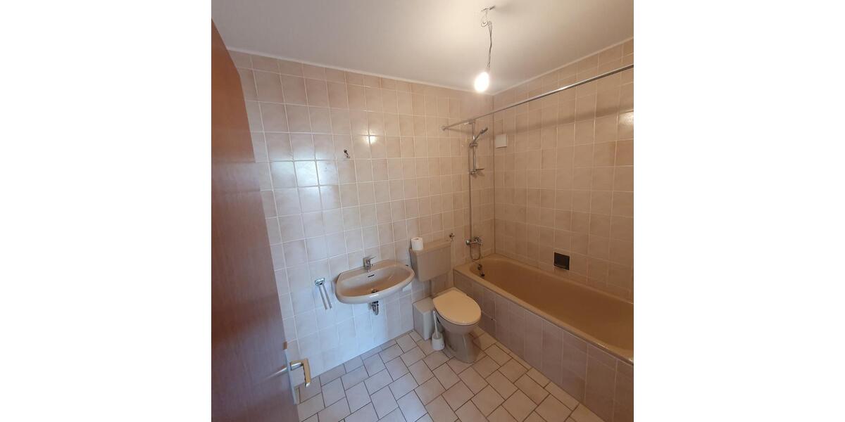 Erdgeschoßwohnung Wolfhagen - 3 Zimmer, 87 m&sup2;, 650&euro; | Angebot:26252825