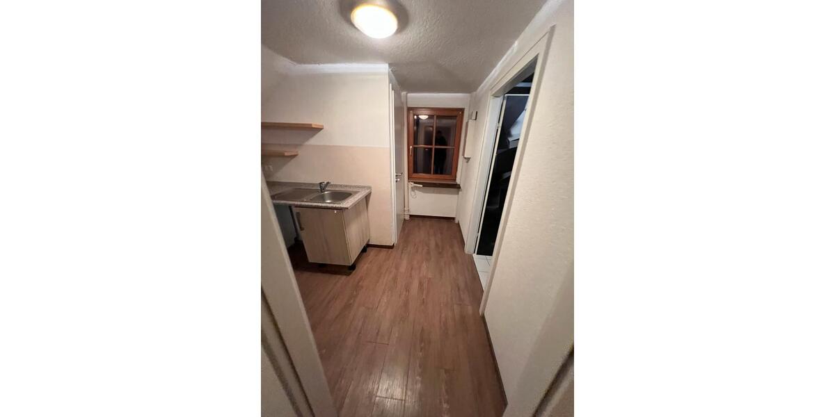 Dachgeschoßwohnung Gunzenhausen - 2 Zimmer, 60 m&sup2;, 600&euro; | Angebot:25995146