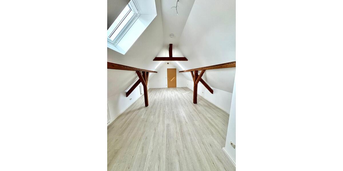 Dachgeschoßwohnung Bad Blankenburg - 4 Zimmer, 100 m&sup2;, 650&euro; | Angebot:25904164