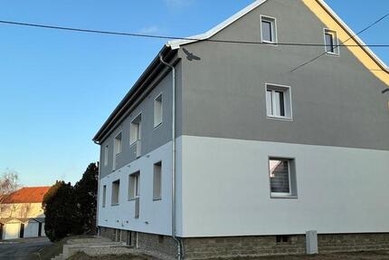 Wohnung Großschönau - 3 Zimmer, 65 m&sup2;, 485&euro; | Angebot:25646202