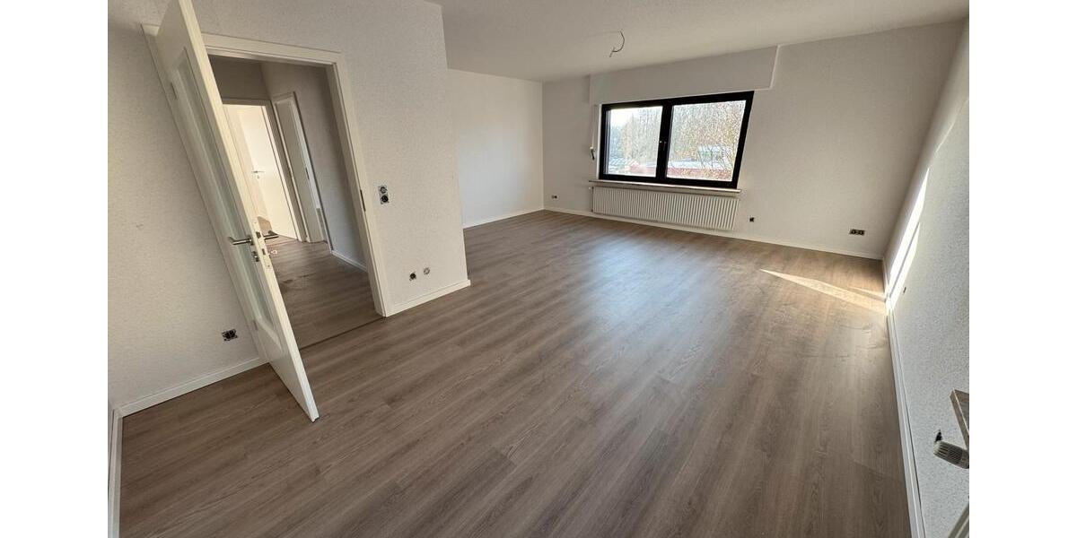 Etagenwohnung Detmold - 4 Zimmer, 96 m&sup2;, 750&euro; | Angebot:25264794