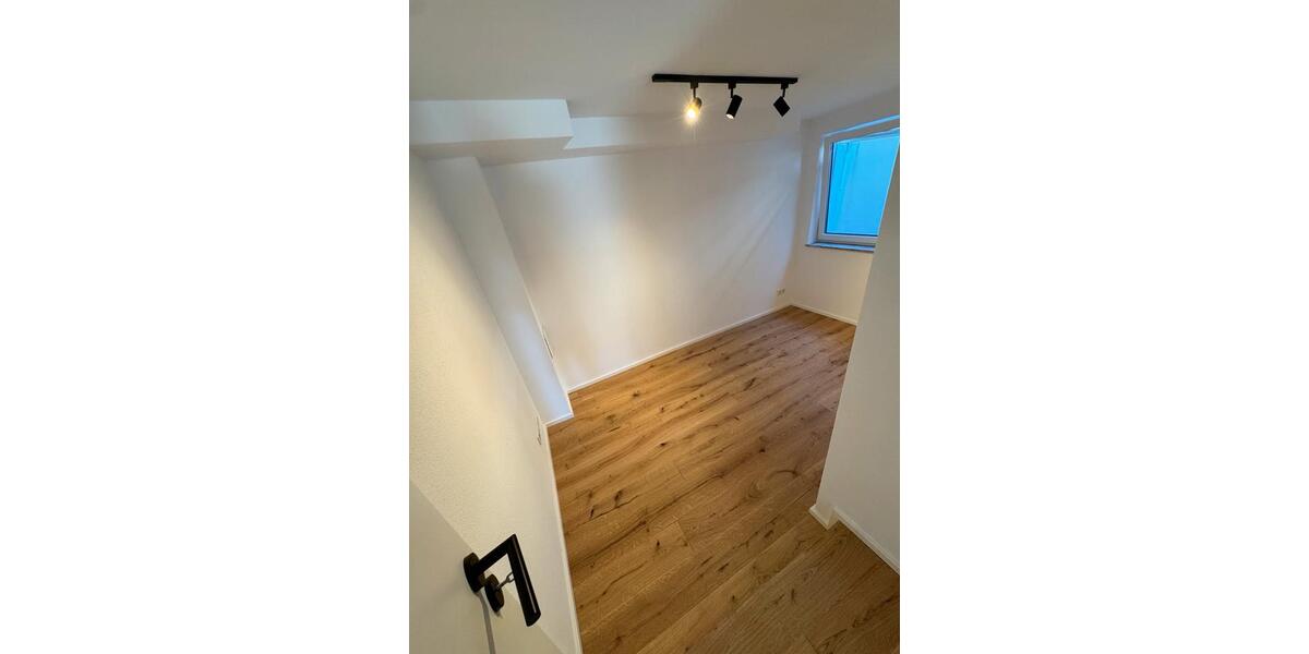 Etagenwohnung Hepberg - 1.000&euro; | Angebot:23591563