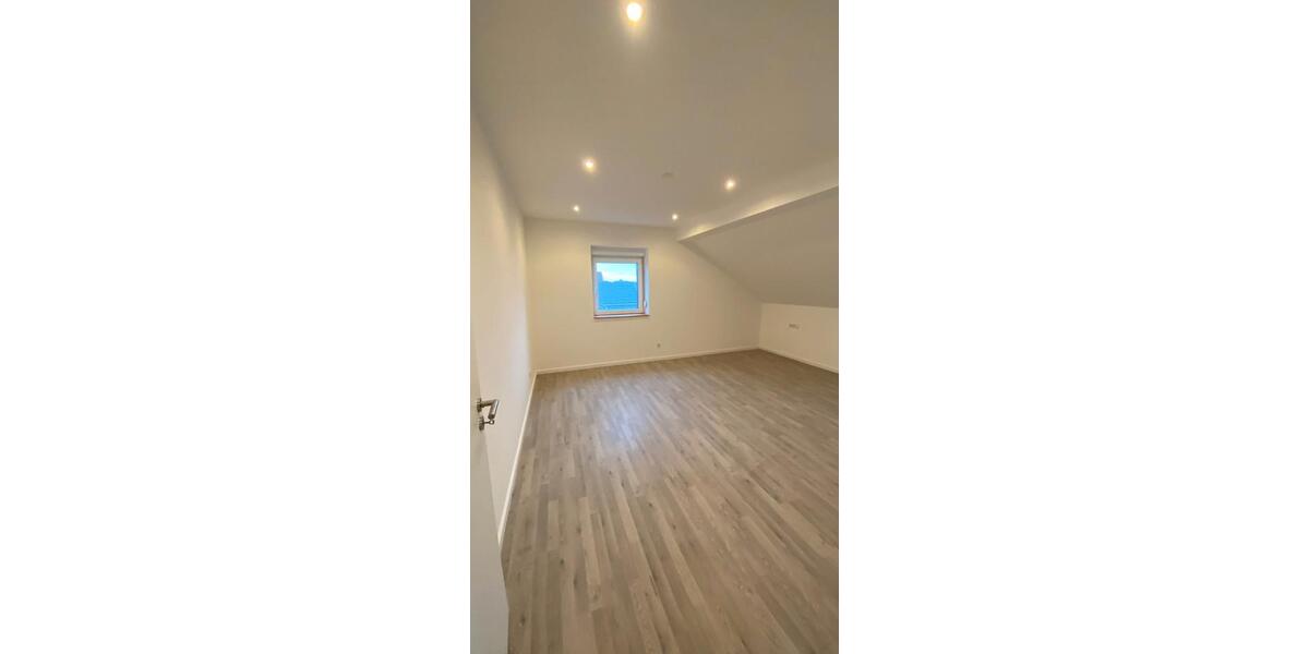 Dachgeschoßwohnung Heusweiler - 3 Zimmer, 88 m&sup2;, 790&euro; | Angebot:26538704