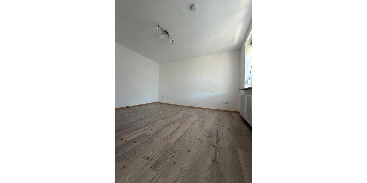 Einfamilienhaus Katzweiler - 5 Zimmer, 193 m&sup2;, 1.400&euro; | Angebot:26705276