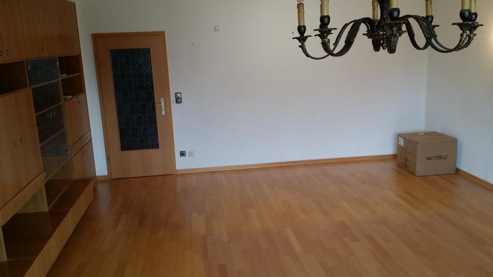 Erdgeschoßwohnung Völklingen - 2 Zimmer, 65 m&sup2;, 360&euro; | Angebot:25362964
