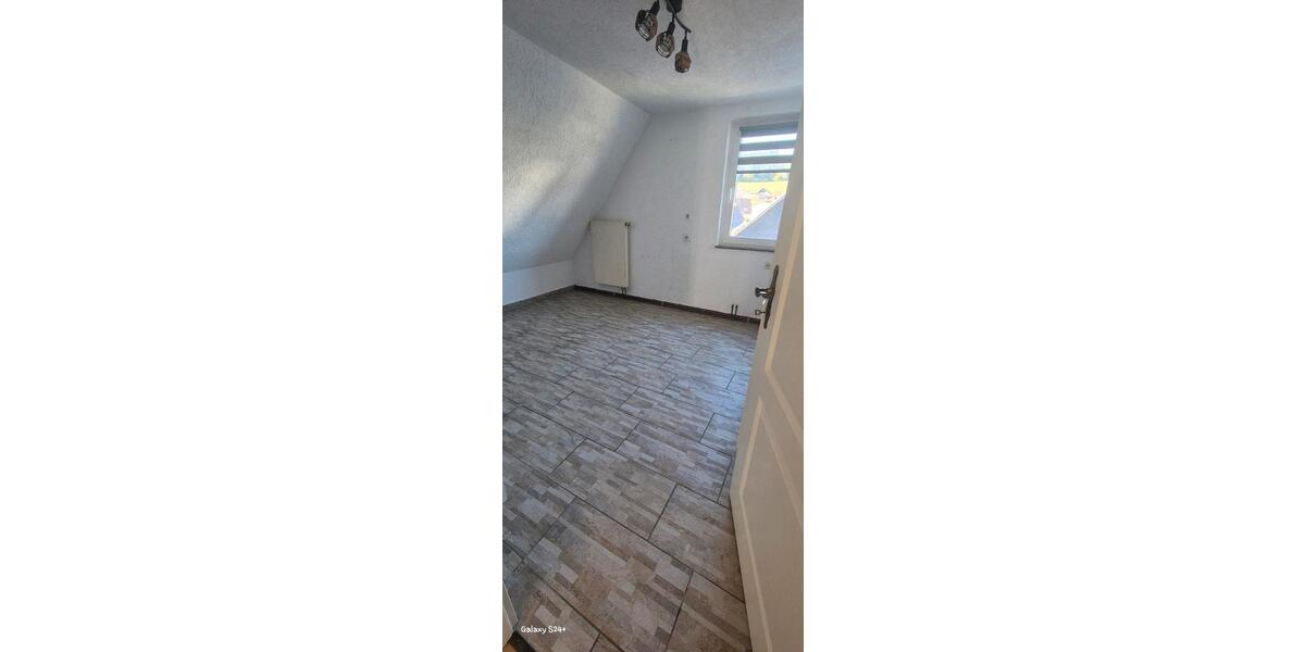 Etagenwohnung Steffenberg - 3 Zimmer, 65 m&sup2;, 500&euro; | Angebot:26387637