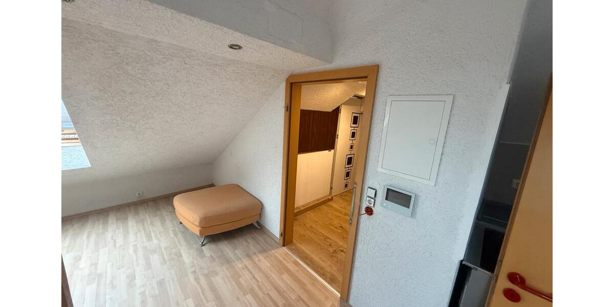 Dachgeschoßwohnung Illingen - 2 Zimmer, 68 m&sup2;, 550&euro; | Angebot:26565137