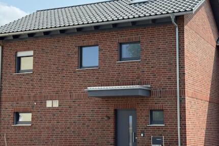 Erstbezug eines neuen EFH mit Garten, Solar, Speicher und Wallbox zimmer