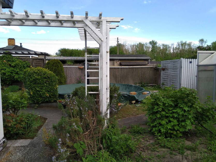schöner Bungalow, 2,5 Zimmer mit Garage und Garten