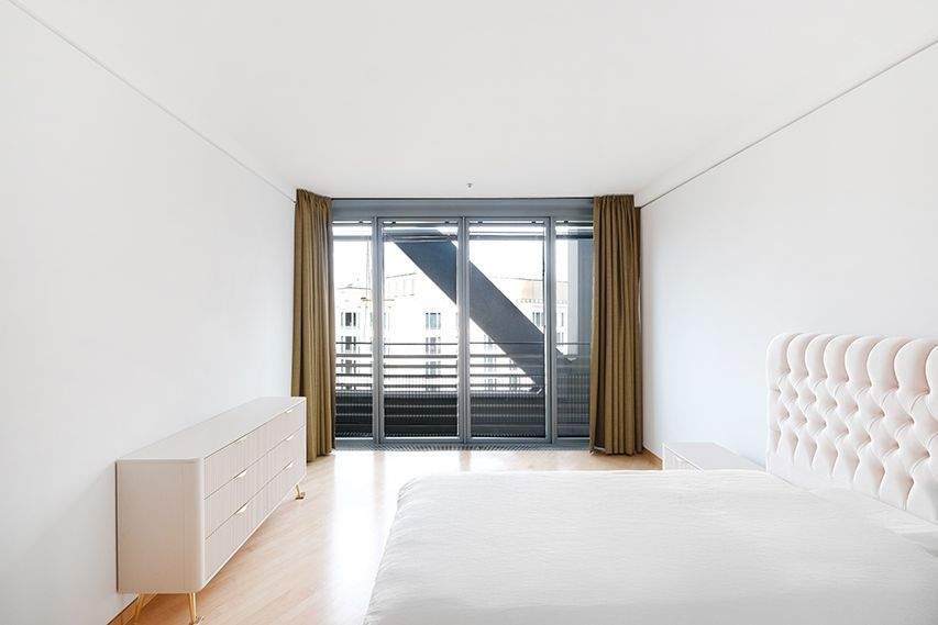 Etagenwohnung Berlin Tiergarten - 2 Zimmer, 72 m&sup2;, 1.680&euro; | Angebot:24360001