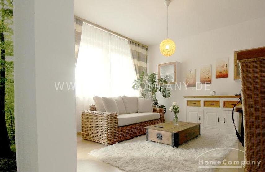 MöbliertFurnished 2-Zimmer Apartment mit Balkon in Dresden-Altstadt max. 2 Personen zimmer