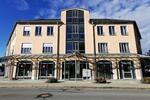 Stadt Landau: Hochwertige Büroflächen m. Lift, zentrale Lage mit guter Sichtbarkeit u. gr. Parkplatz
