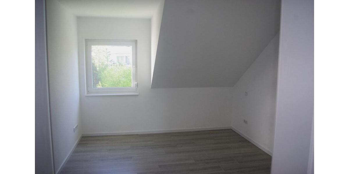 Dachgeschoßwohnung Idar-Oberstein Oberstein - 4 Zimmer, 110 m&sup2;, 1.300&euro; | Angebot:26688043