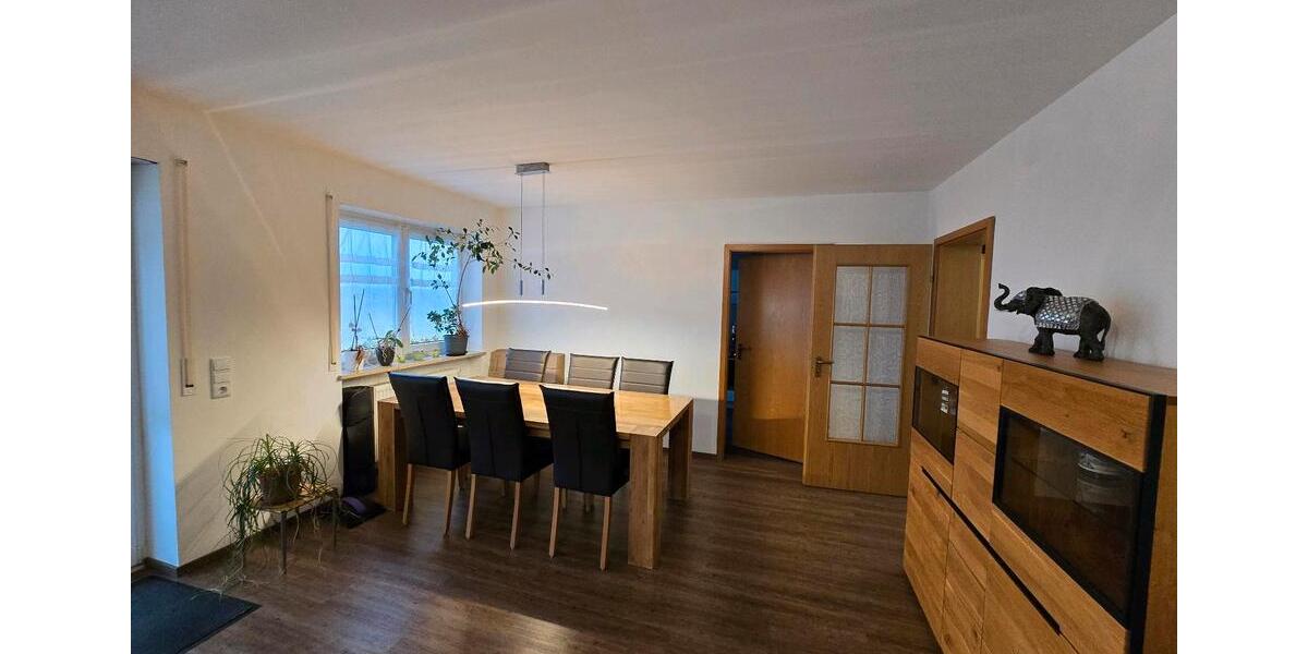 Etagenwohnung Gerolzhofen - 3 Zimmer, 87 m&sup2;, 780&euro; | Angebot:24651965