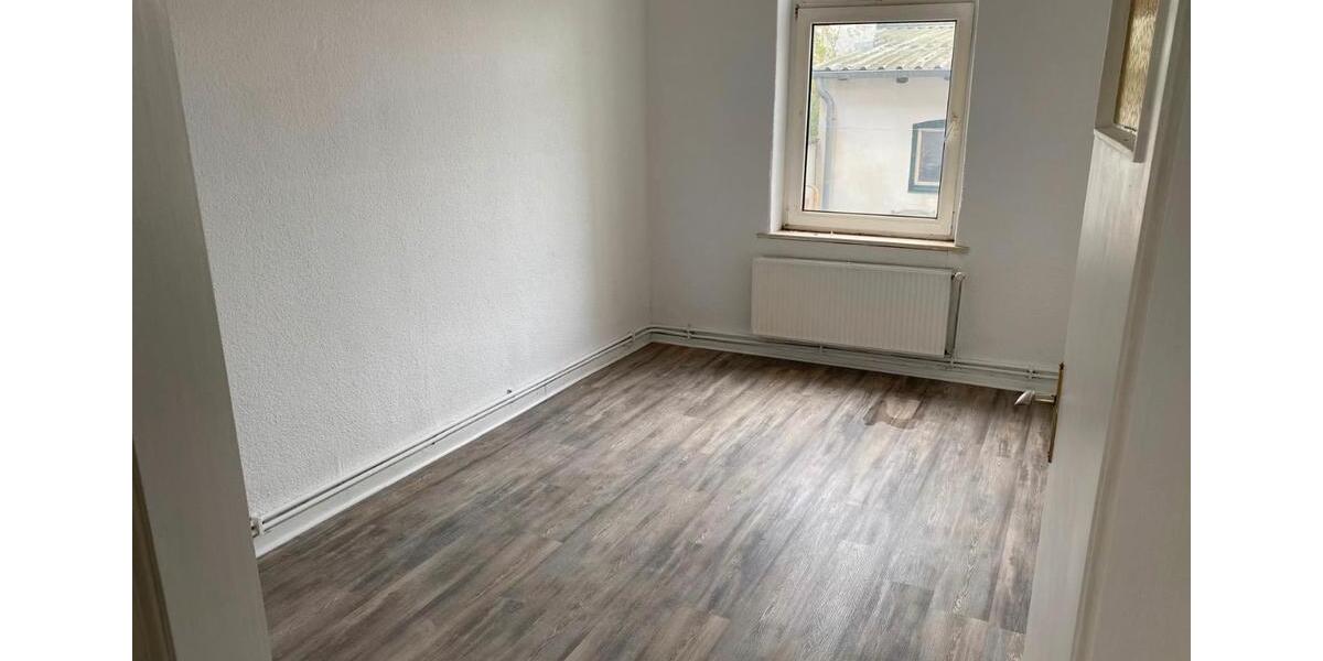 Erdgeschoßwohnung Peine - 3 Zimmer, 63 m&sup2;, 600&euro; | Angebot:25224416