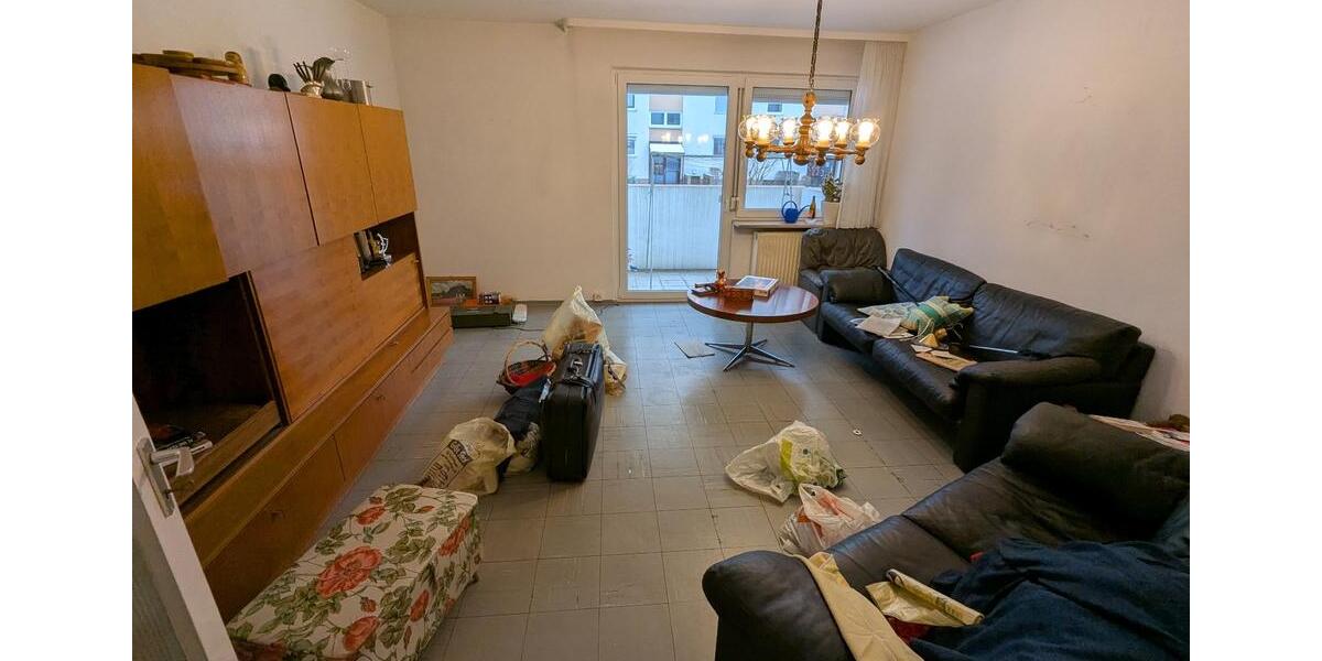 4 Zimmerwohnung Erdgeschoss 89,92 qm mit Balkon und Parkplatz 4 zimmer