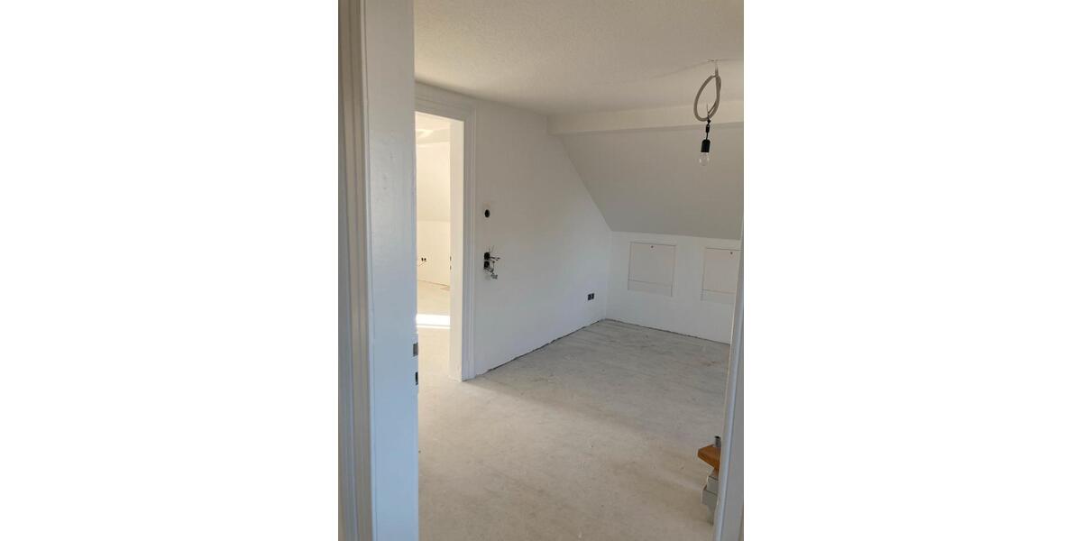 Einfamilienhaus Lindlar - 5 Zimmer, 130 m&sup2;, 1.350&euro; | Angebot:25647281