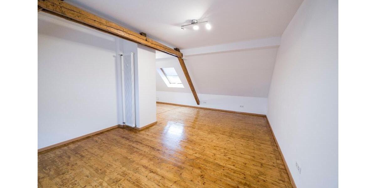 Großzügige 3-Zimmer-Maisonette (77 m²) mit Dachterrasse frisch re 3 zimmer