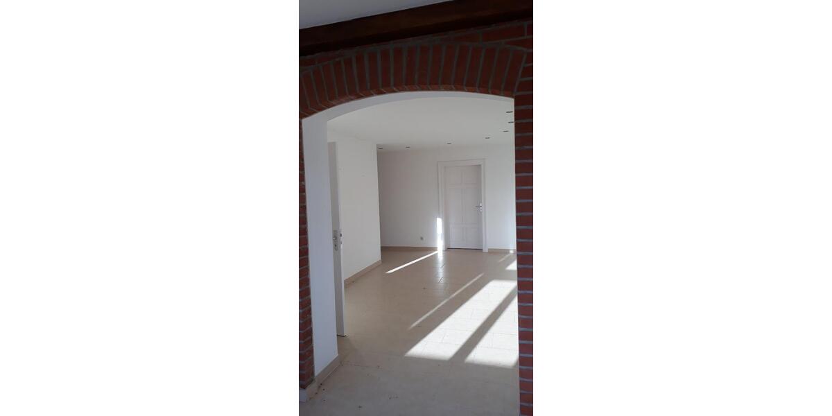 Villa Karstädt - 10 Zimmer, 300 m&sup2;, 2.300&euro; | Angebot:24848895