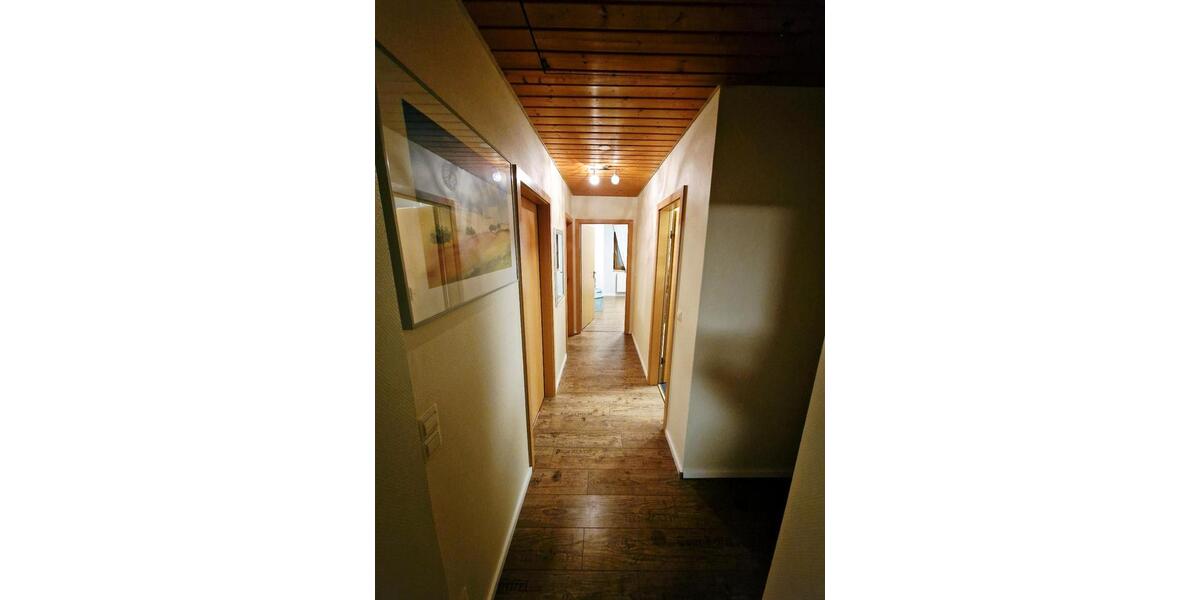 Dachgeschoßwohnung Remchingen - 4 Zimmer, 93 m&sup2;, 950&euro; | Angebot:23703263
