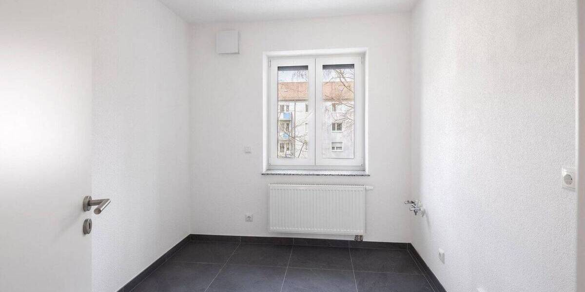 Etagenwohnung Hof Innenstadt - 3 Zimmer, 76 m&sup2;, 945&euro; | Angebot:26368856