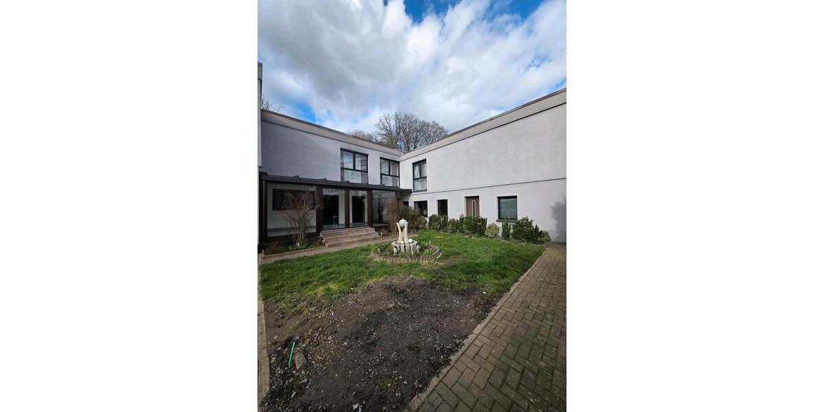 Erdgeschoßwohnung Neunkirchen - 4 Zimmer, 153 m&sup2;, 900&euro; | Angebot:25379472