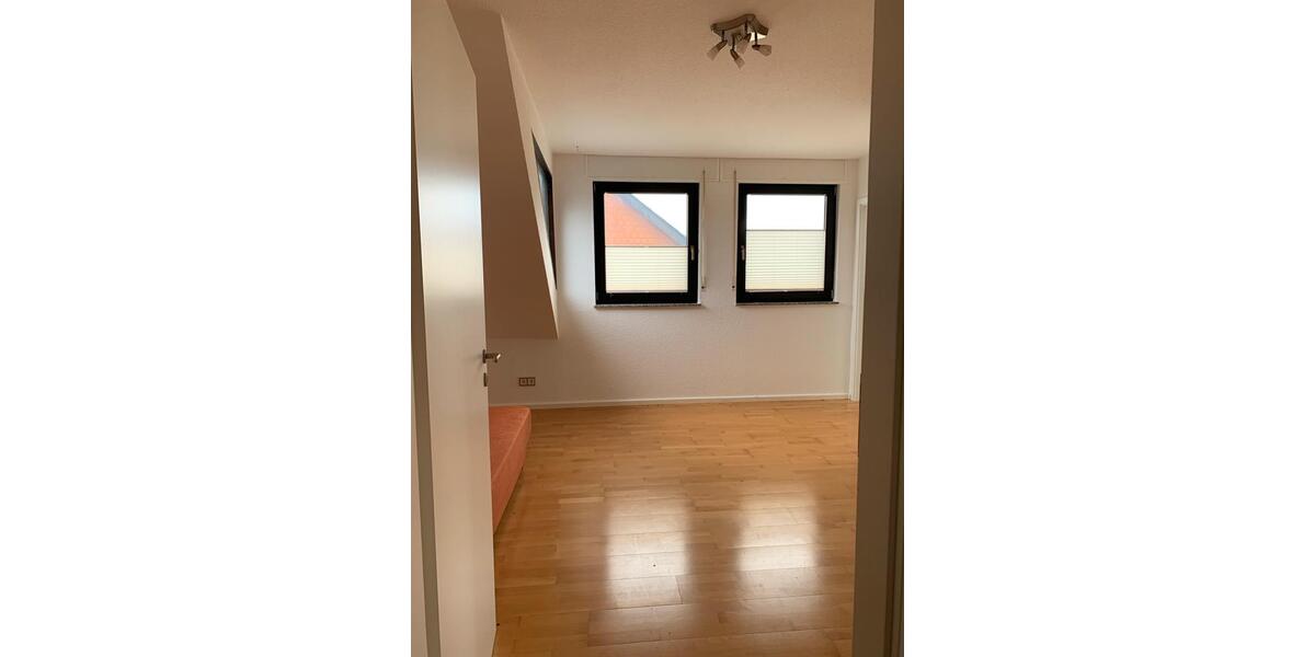 Dachgeschoßwohnung Bad Hersfeld - 3 Zimmer, 129 m&sup2;, 950&euro; | Angebot:25977136