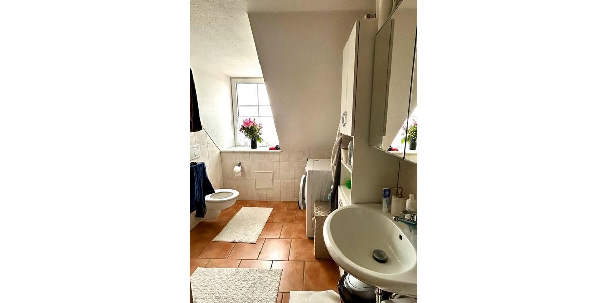 Dachgeschoßwohnung Eisenhüttenstadt - 1 Zimmer, 36 m&sup2;, 350&euro; | Angebot:25216463