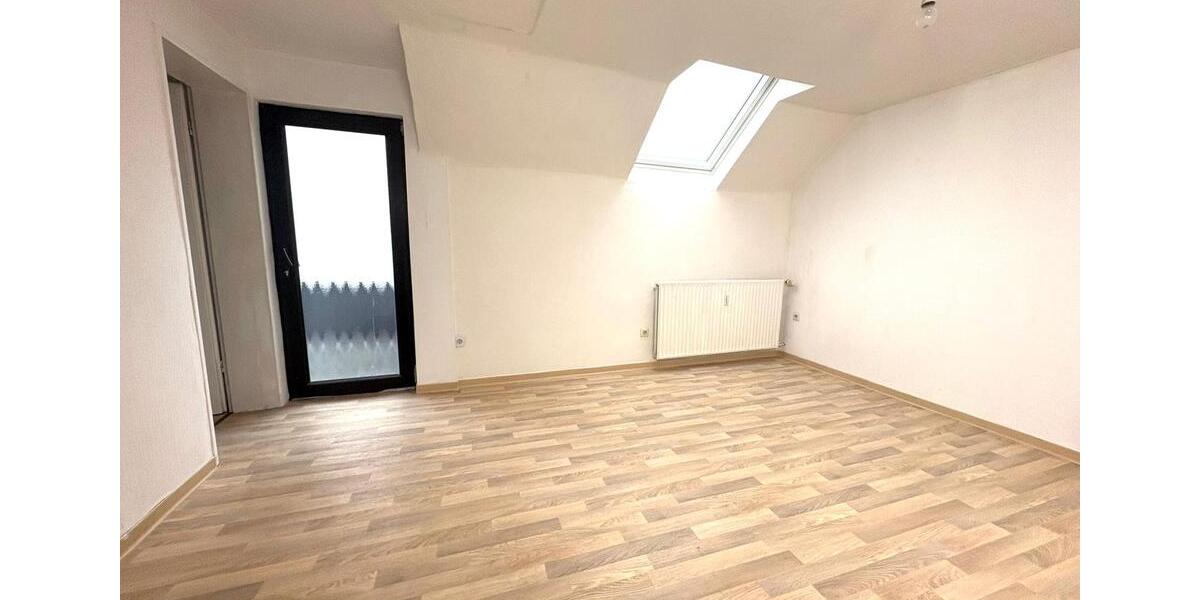 Etagenwohnung Wilnsdorf - 5 Zimmer, 90 m&sup2;, 600&euro; | Angebot:25225219
