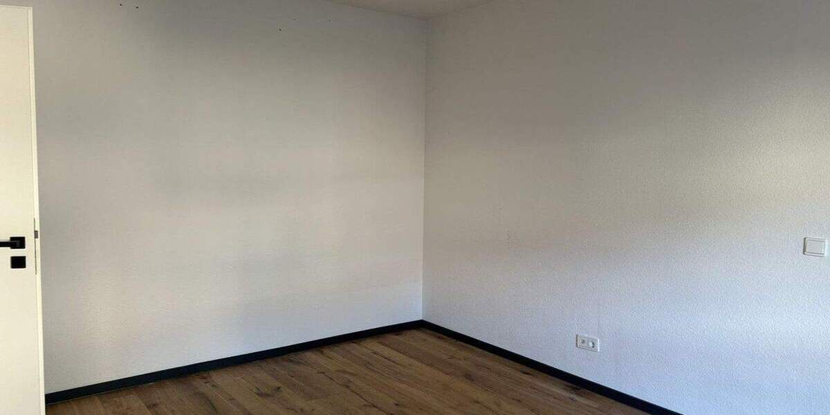 Etagenwohnung Zwickau Marienthal - 2 Zimmer, 56 m&sup2;, 390&euro; | Angebot:25475324