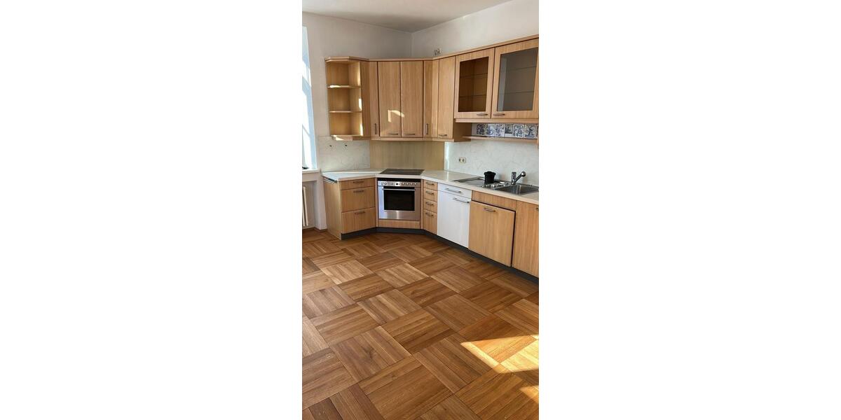 Etagenwohnung Siegsdorf - 5 Zimmer, 125 m&sup2;, 1.850&euro; | Angebot:26600567