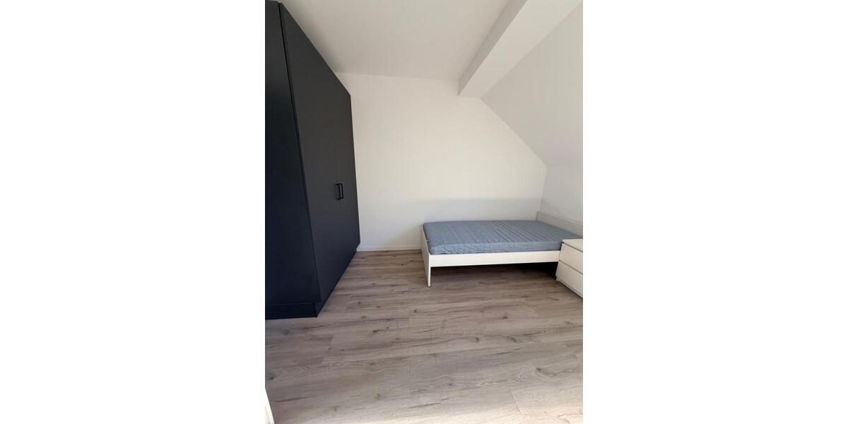 Etagenwohnung Essen Stadtbezirk IX - 1 Zimmer, 29 m&sup2;, 640&euro; | Angebot:24984876