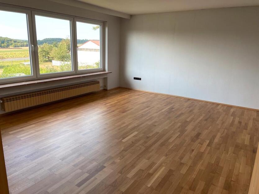 Helle sanierte 5-Zimmer-Wohnung in Hettstadt