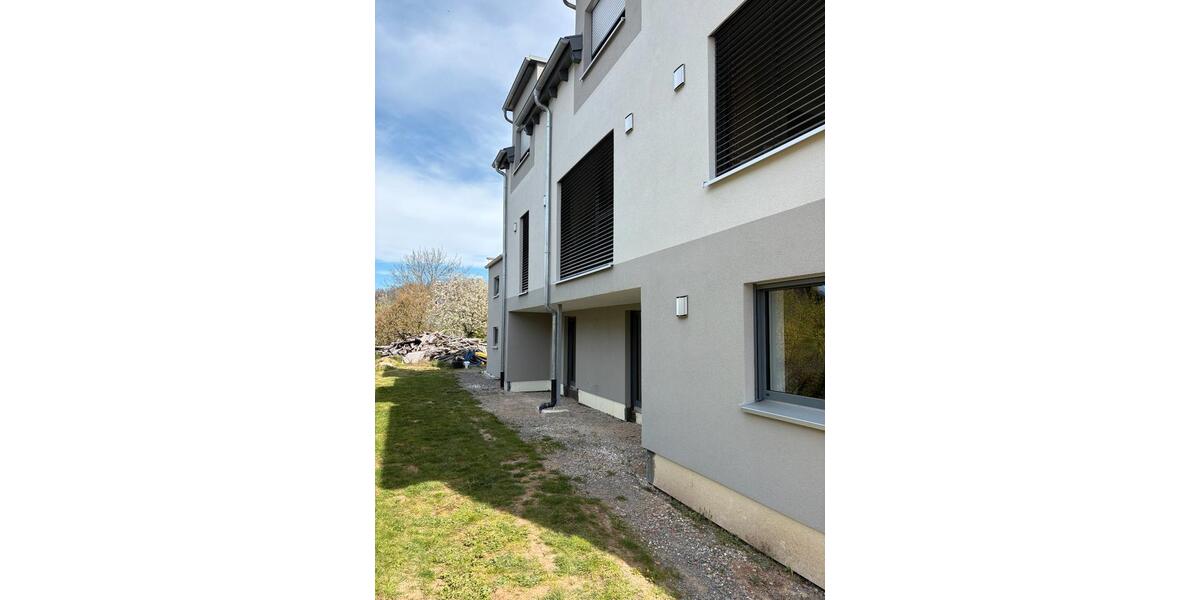 Etagenwohnung Hohenroth - 3 Zimmer, 95 m&sup2;, 850&euro; | Angebot:26525657